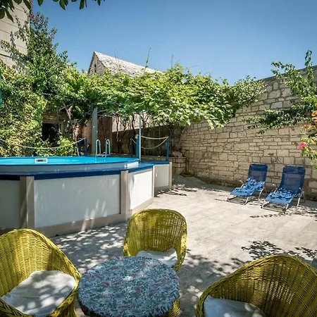 Holiday House Perica Willa