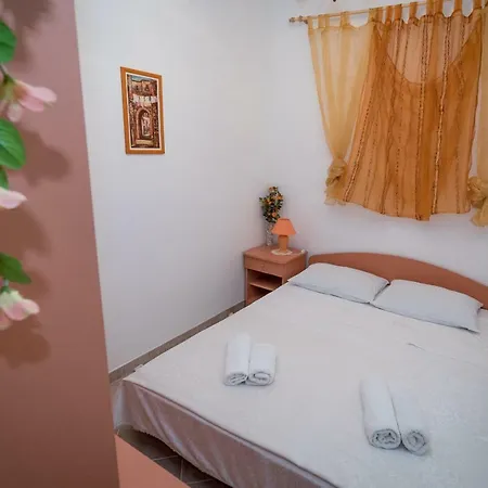 Holiday House Perica